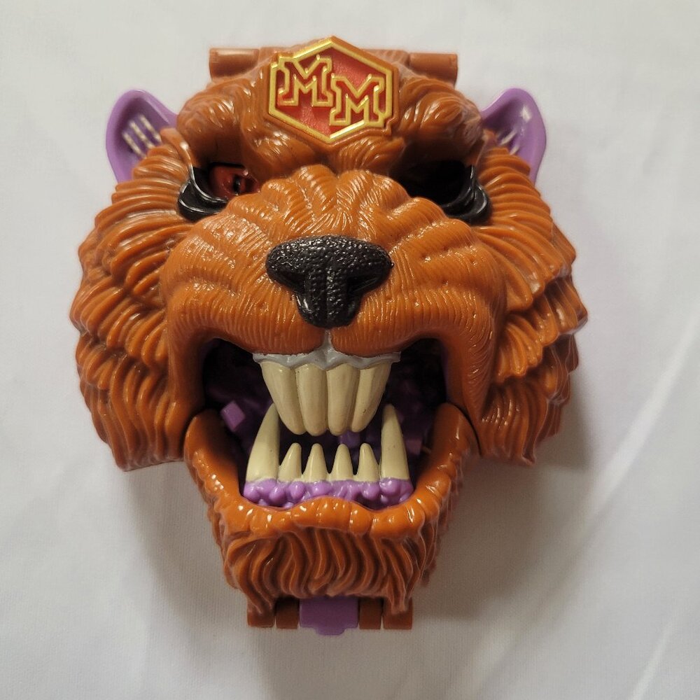 Vintage 1993 Mighty Max Grapples With BattleCat Playset Sabertooth Compact ONLY